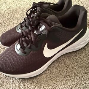 Women’s Nike Revolution running shoes